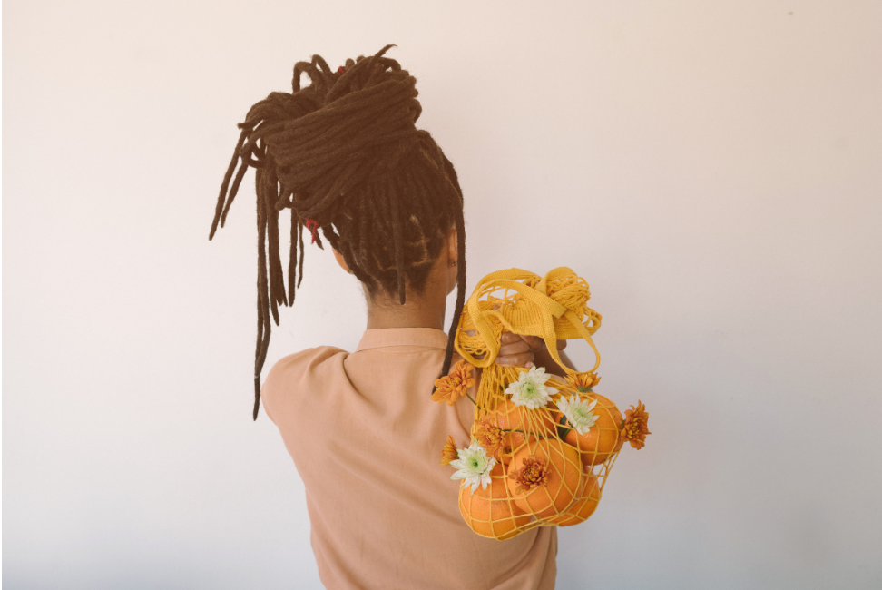 Natural locs inspiration and maintenance tips for radiant, flourishing dreadlocks | L'ABC Des Locs